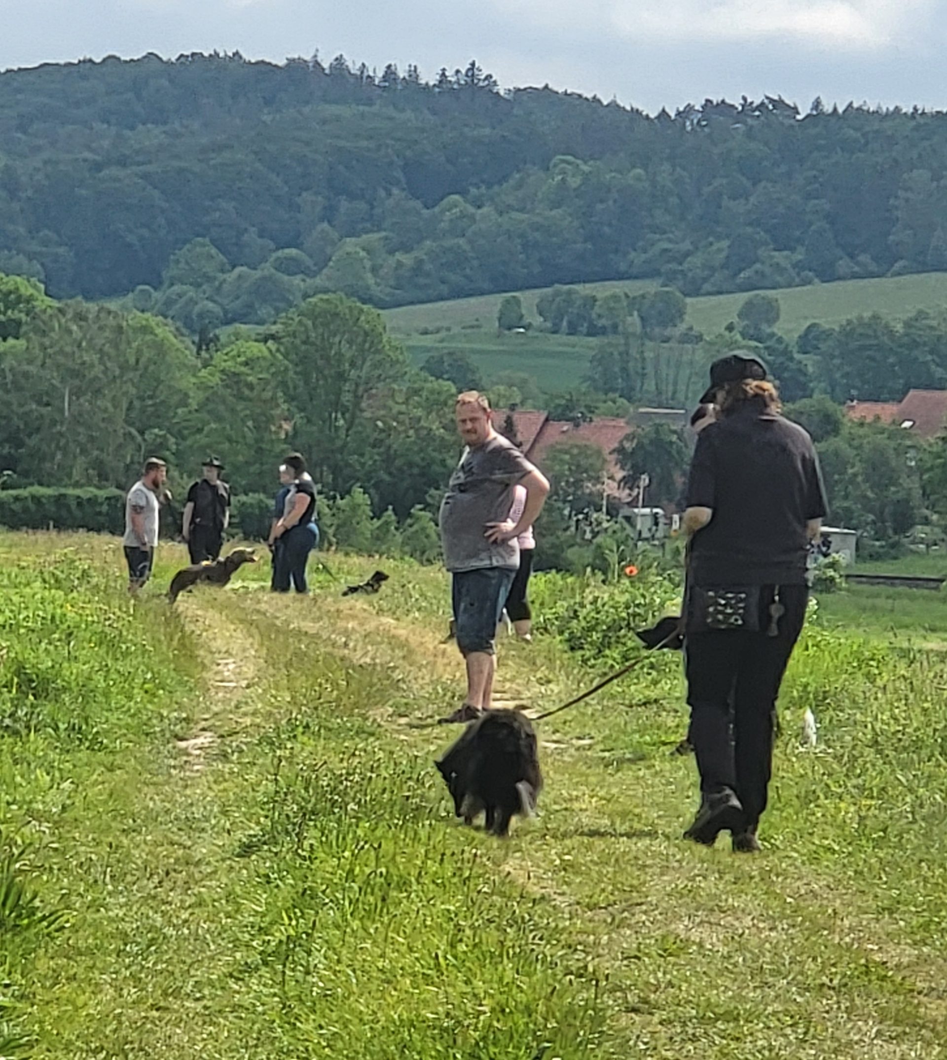 eine Person mit Hund